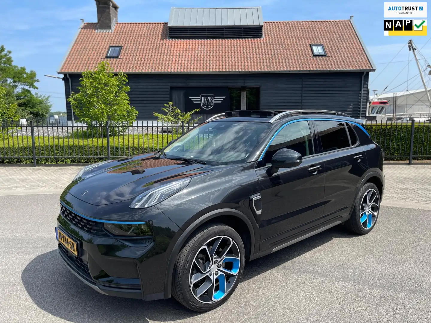 Lynk & Co 01 1.5 Plug-in Hybrid Pano/dak Apple/Carplay Adaptive Schwarz - 1