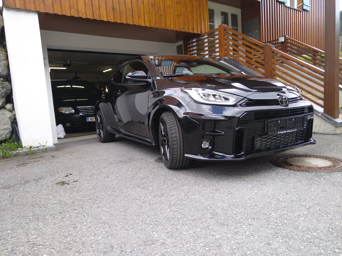 Toyota Yaris Yaris 1,6 Turbo GR High Performance Schwarz - 1