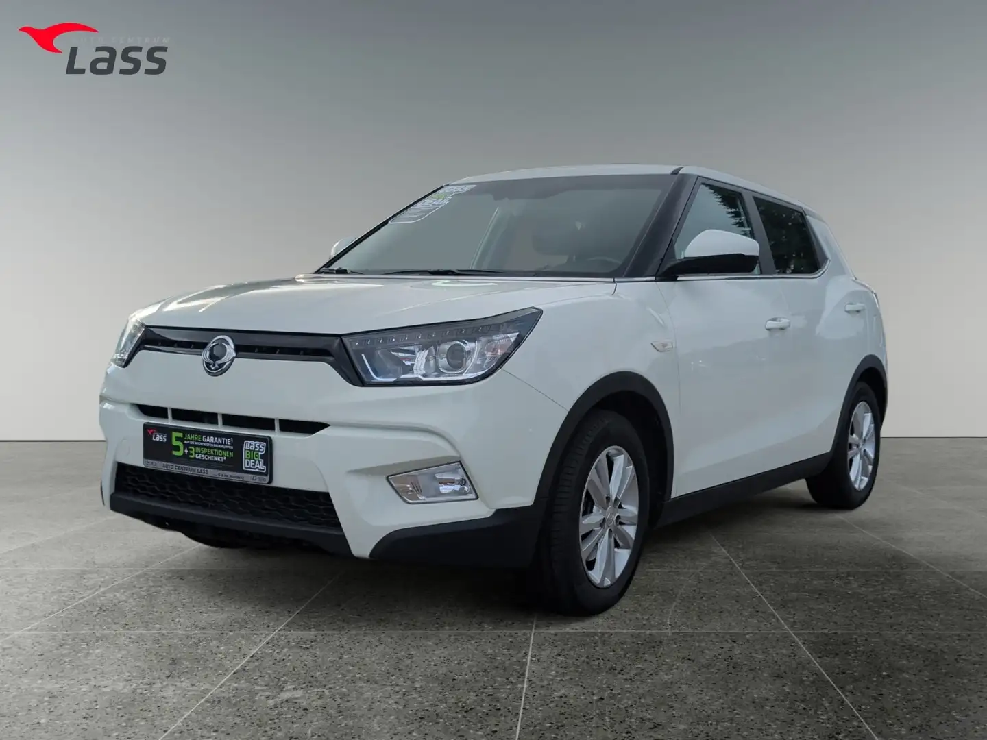 SsangYong Tivoli 1.6 Diesel Quartz +Automatik+Navi+AHK+ Blanc - 2