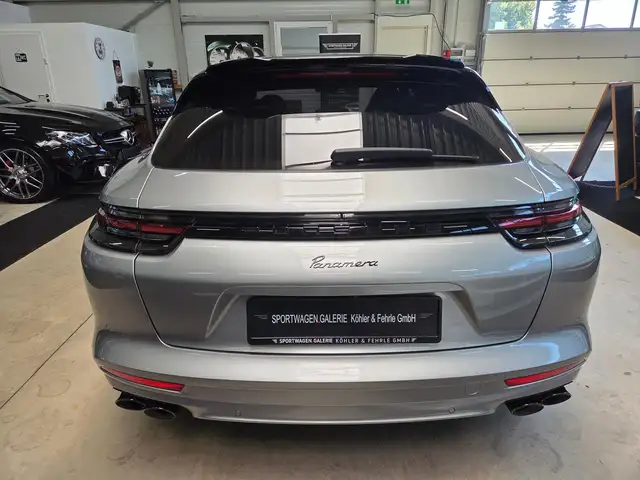 Porsche Panamera view 12