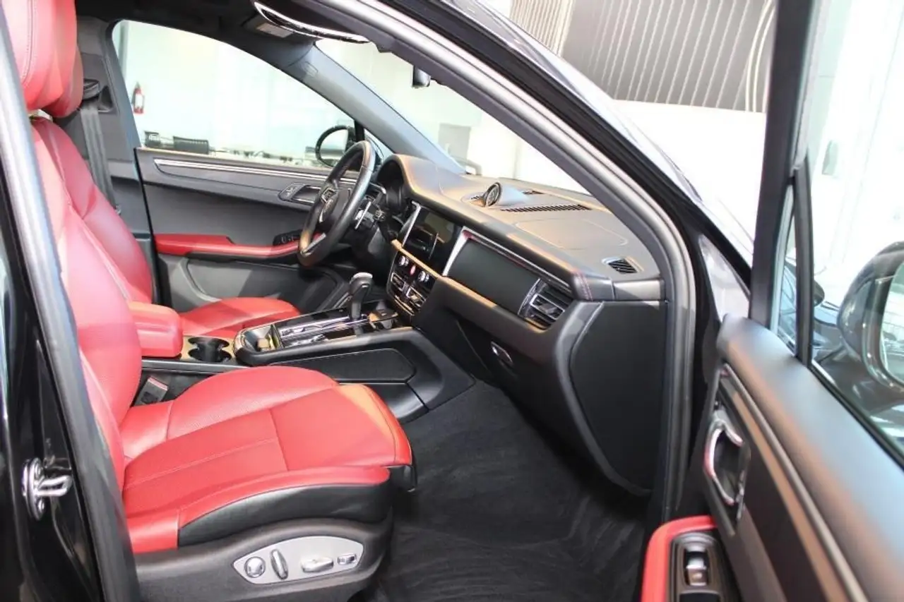 Porsche Macan снимка Porsche Macan