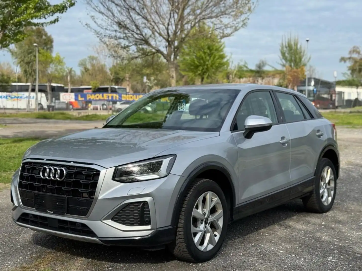 Audi Q2 35 TFSI S tronic Business Advanced Argento - 2