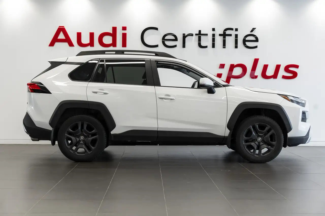 Toyota RAV 4 снимка Toyota RAV 4