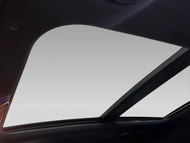 Mercedes-Benz GLC view 12