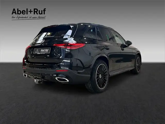 Mercedes-Benz GLC view 5