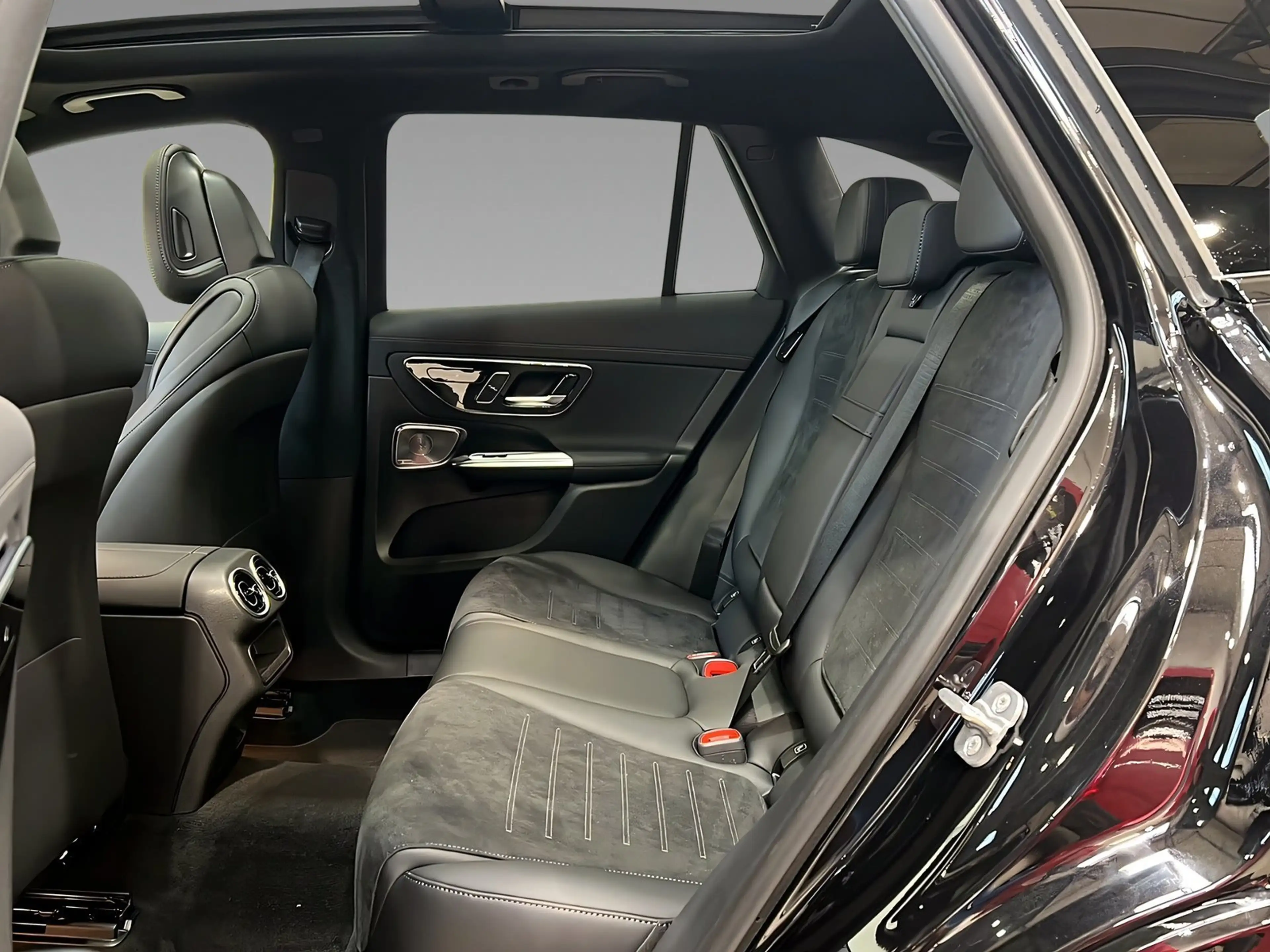 Mercedes-Benz GLC 450 d 4M AMG+DIGITAL+DISTR+Burm+StHz+AHK+360 — photo 9