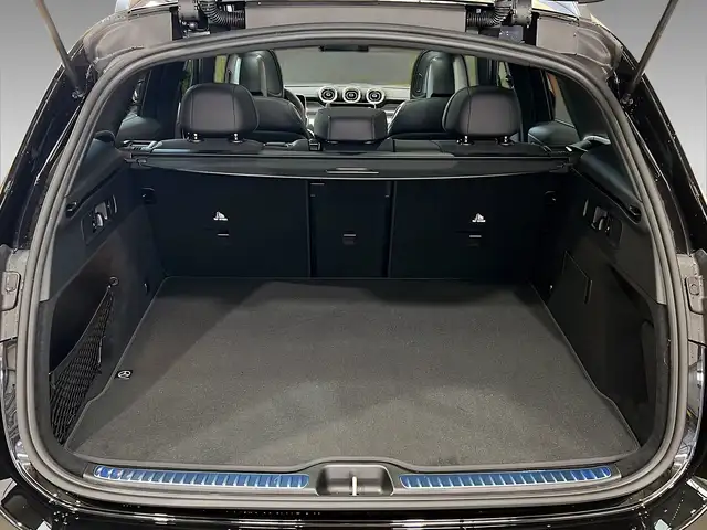 Mercedes-Benz GLC view 6