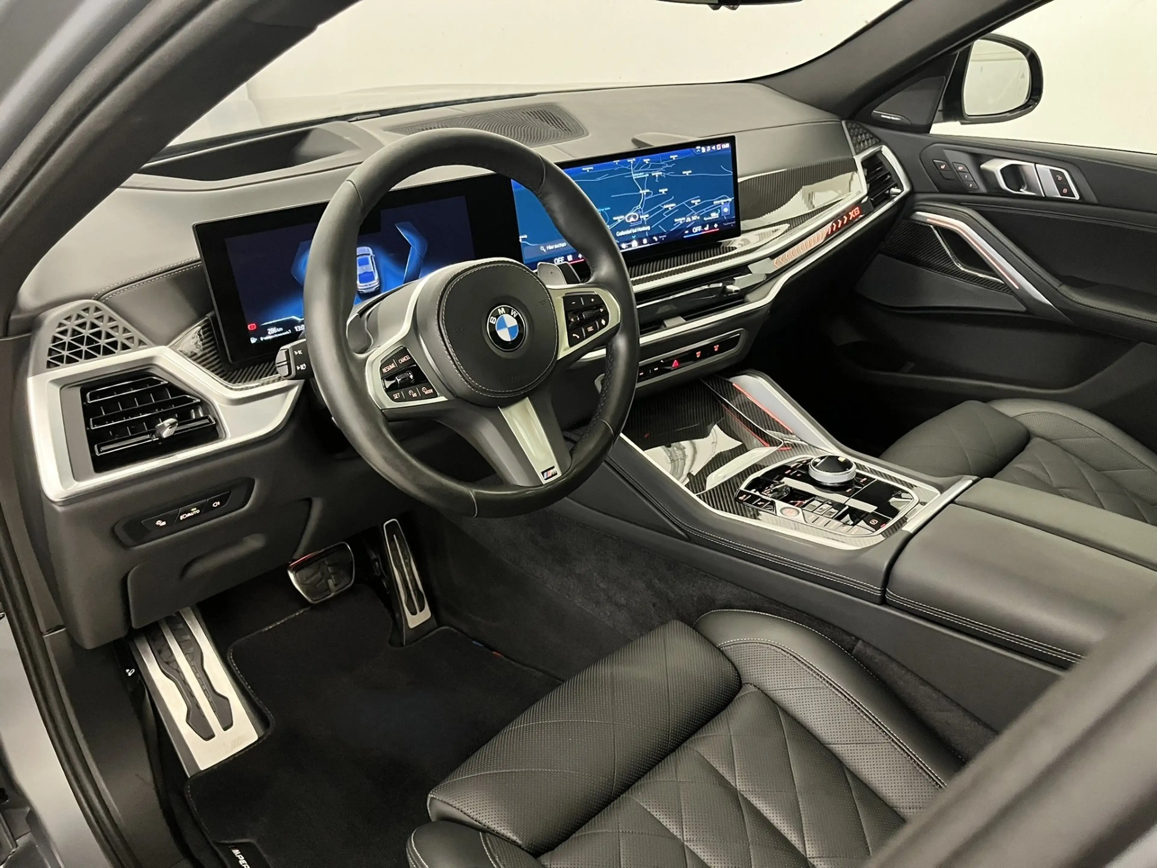 BMW X6 xDrive40i *M-Sport PRO / Innovationspaket / Panorama* — photo 7