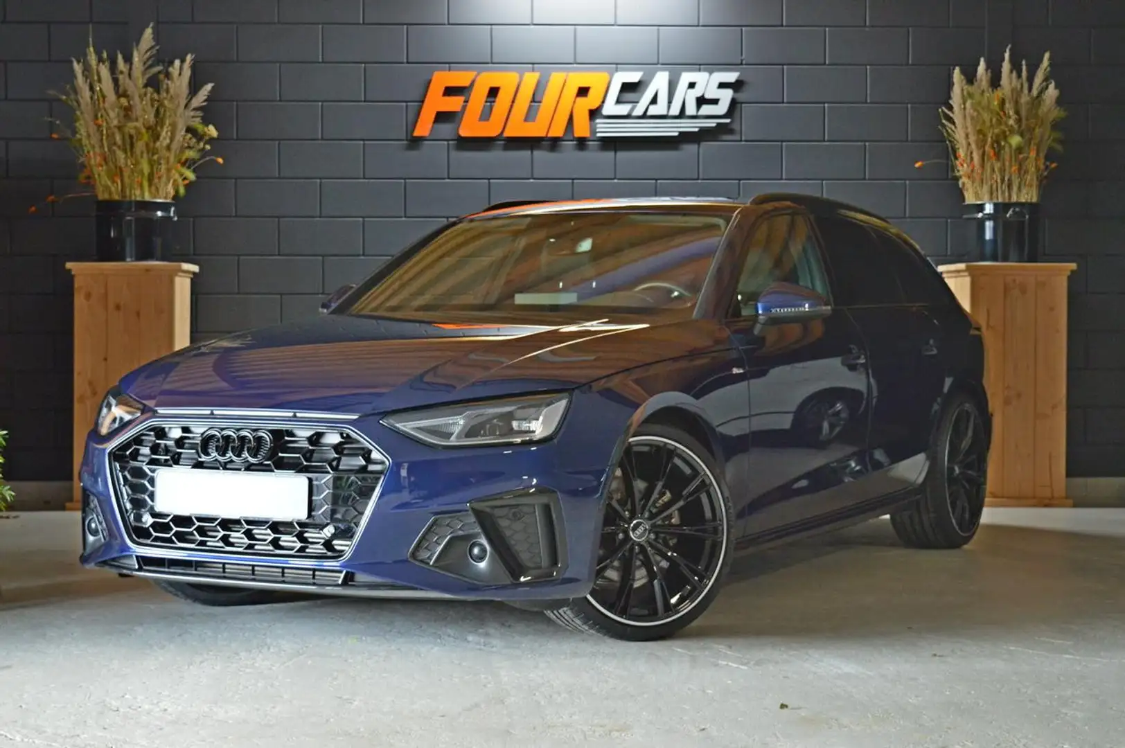 Audi A4 Avant 35 TFSI S edition Competition | 2023 | 11.00 Blauw - 1