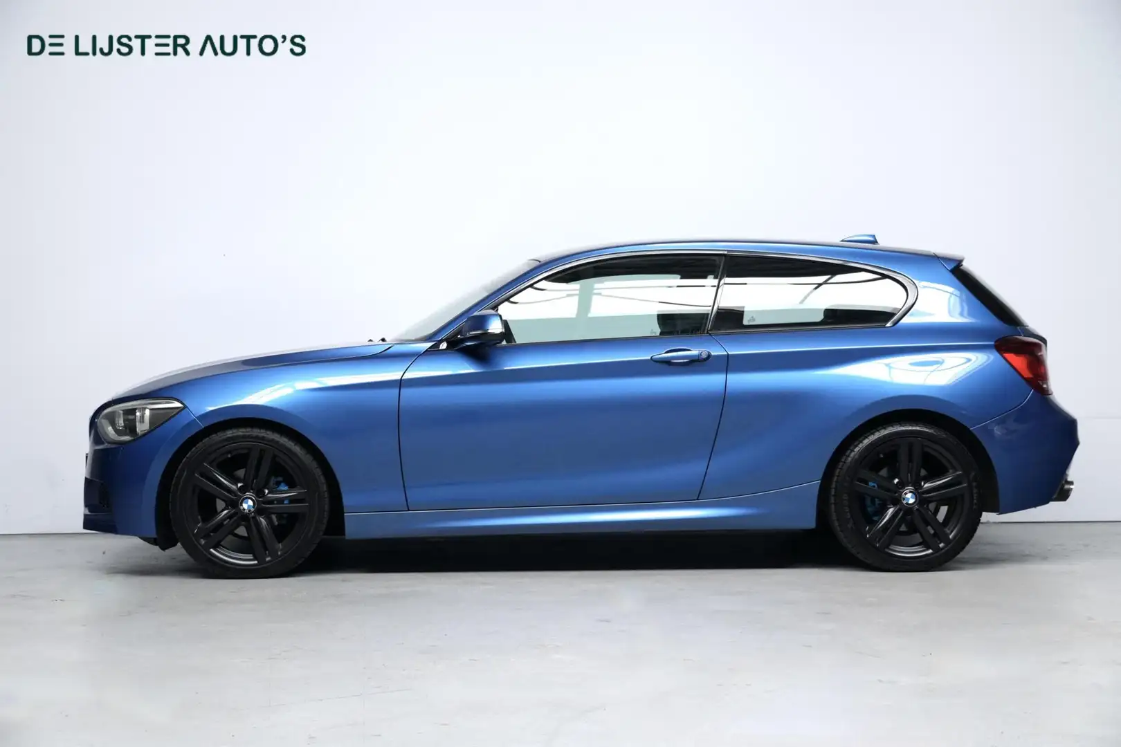BMW 1-serie M Sport High Executive 210 PK | Navigatie Blauw - 2