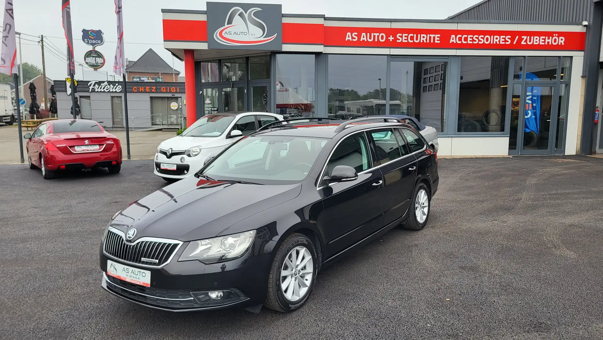 Skoda Superb SW Break 1.6 TDi 105cv 6V GreenLine Ambition Negro - 1