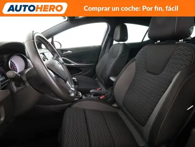 Opel Astra view 11