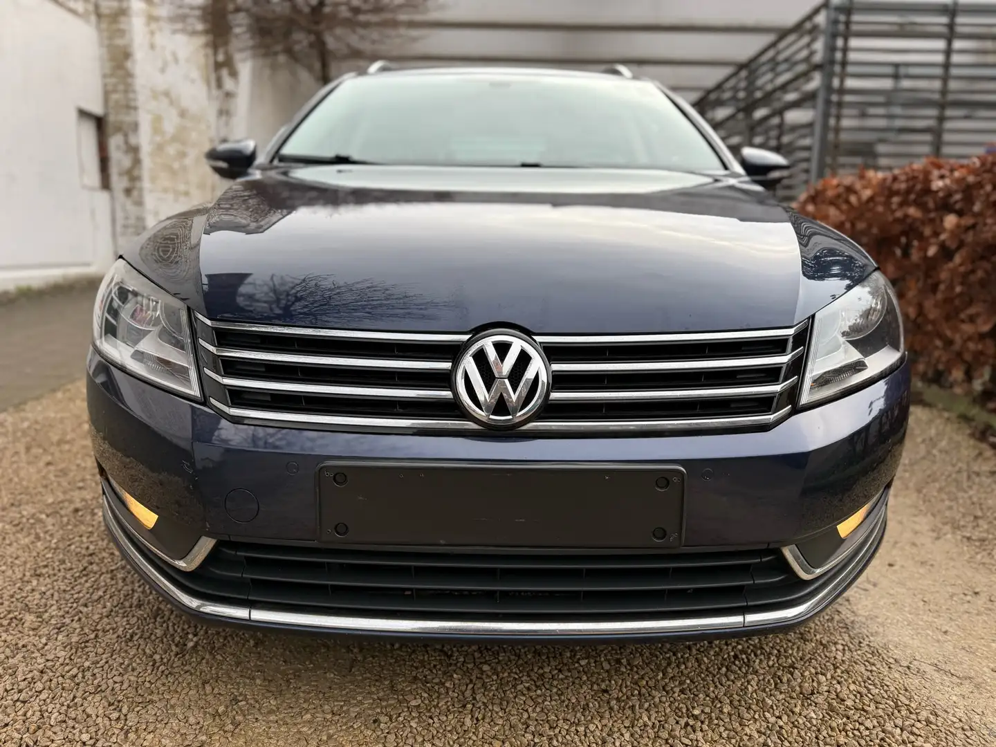Volkswagen Passat Variant SW 1.6 CR TDi Highline BMT DSG Bleu - 2