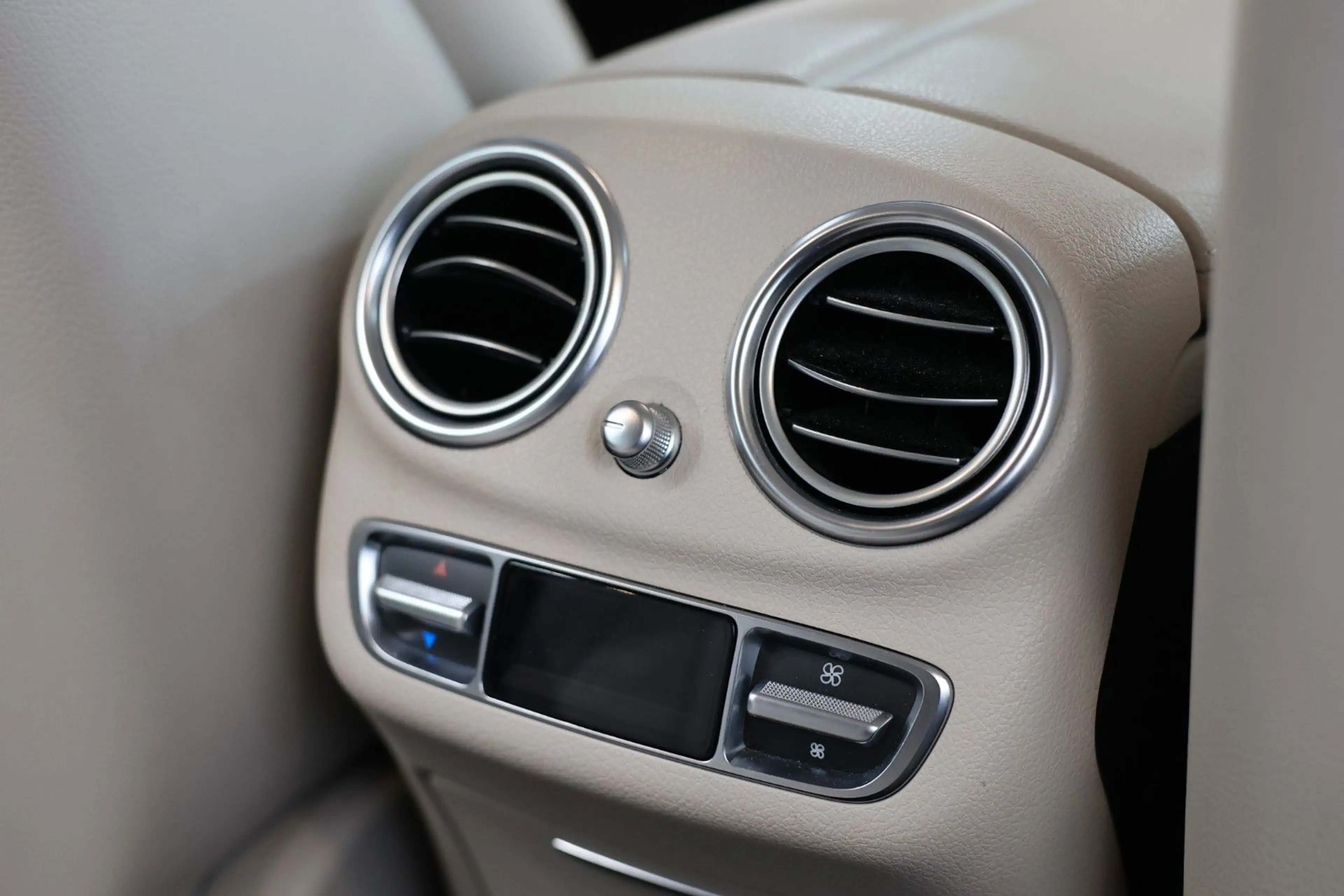 Mercedes-Benz E 220 d T-Modell Avantgarde* MultiBeam*KAM*Navi — photo 25