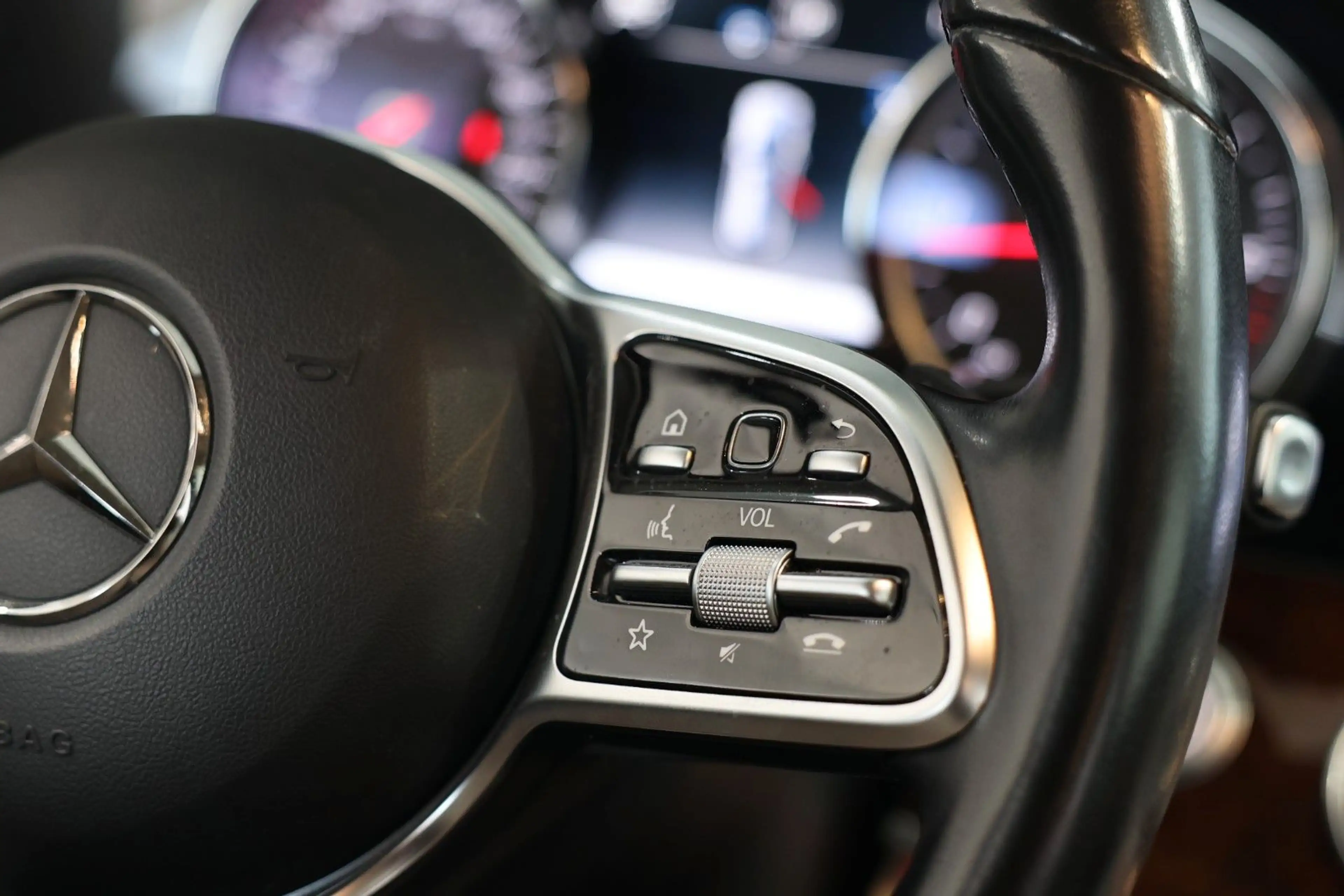 Mercedes-Benz E 220 d T-Modell Avantgarde* MultiBeam*KAM*Navi — photo 15