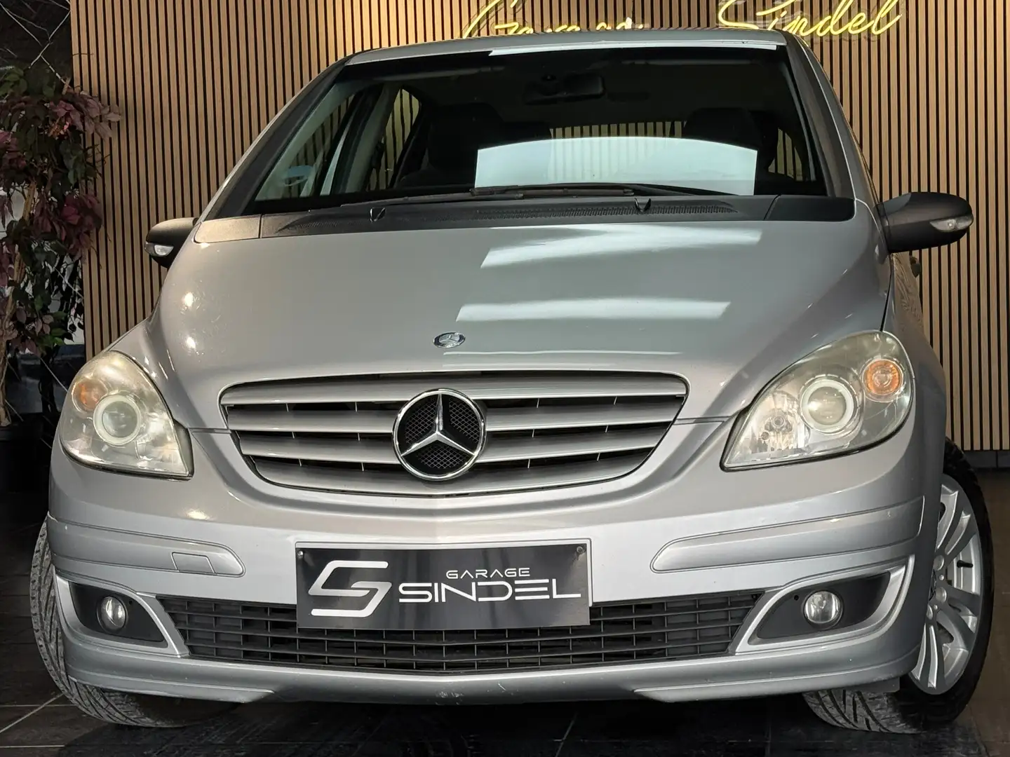 Mercedes-Benz B 180 CDI PRET A IMMATRICULER*SIEGES CHAUFFANTS*CLIM Zilver - 1