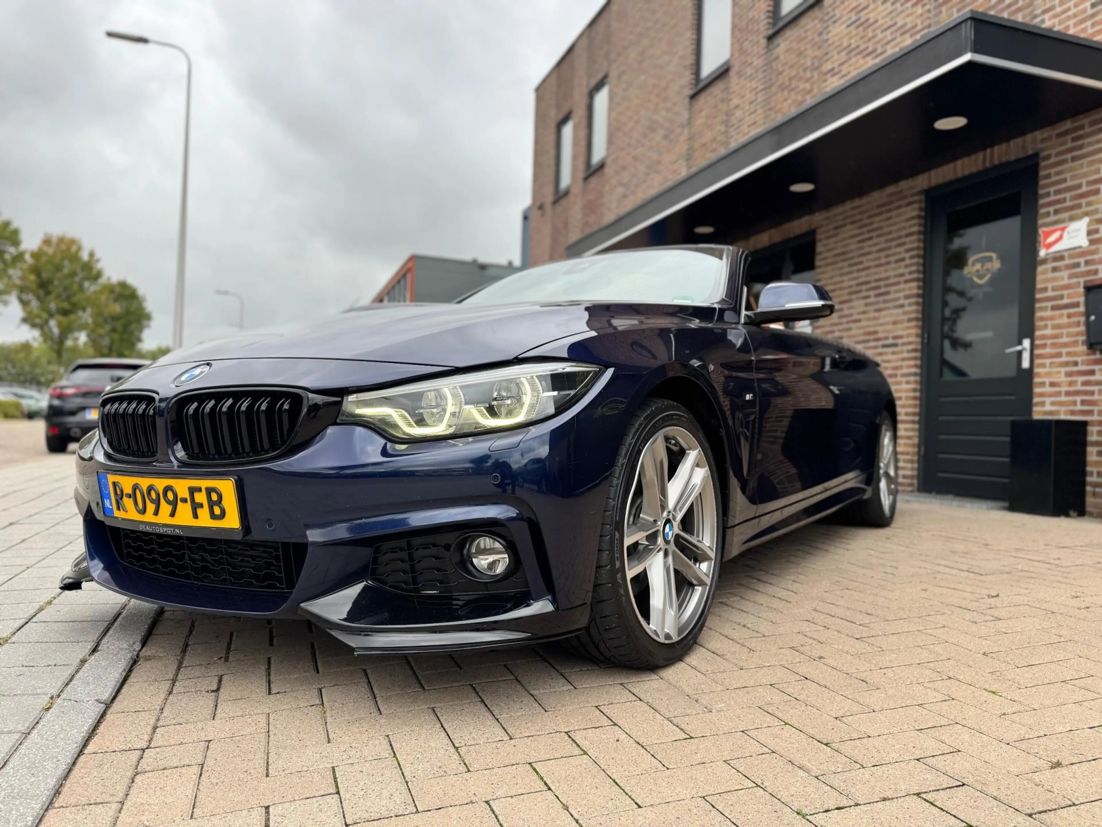 BMW 435 4-serie Cabrio 435d xDrive High Executive — photo 12