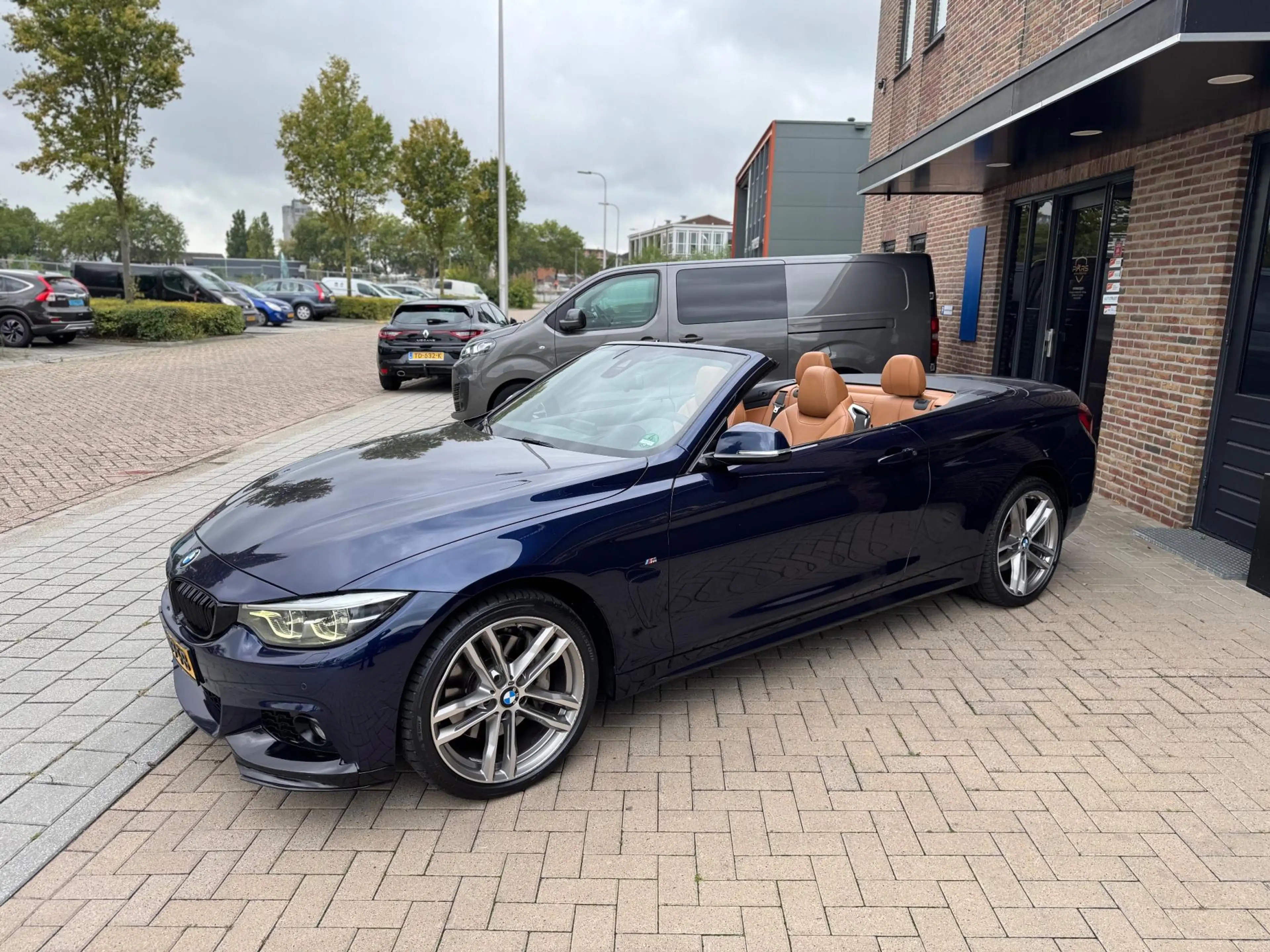 BMW 435 4-serie Cabrio 435d xDrive High Executive — photo 15