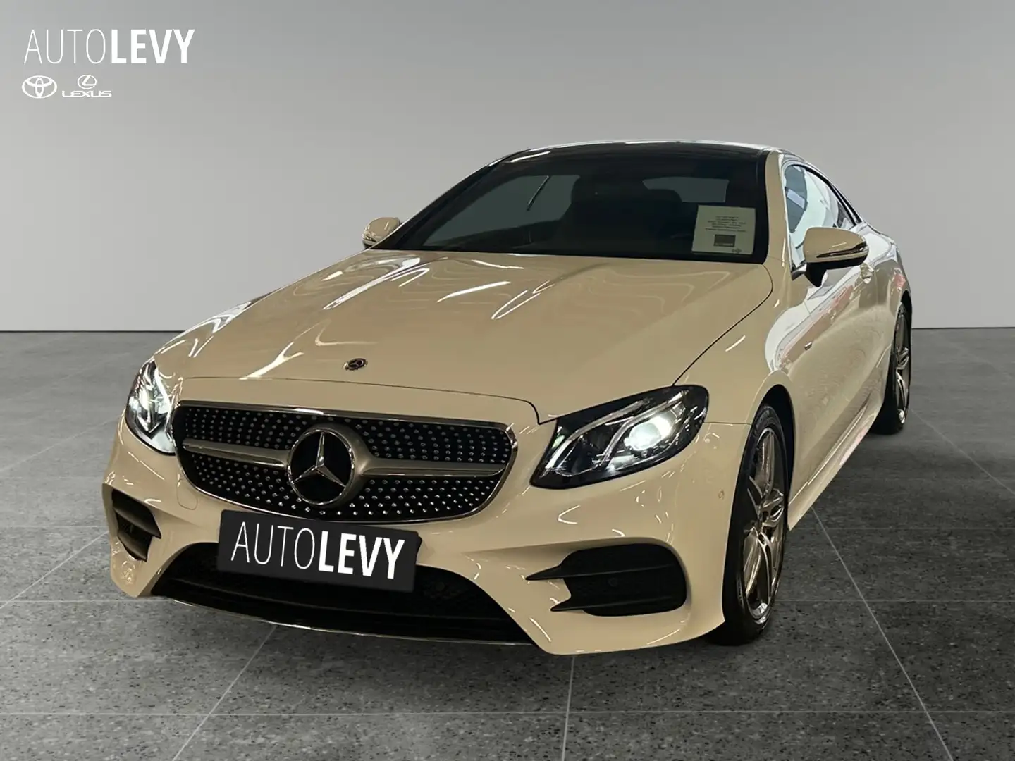 Mercedes-Benz E 220 d AMG Line 4Matic +Pano+LED+Softclose+ White - 2