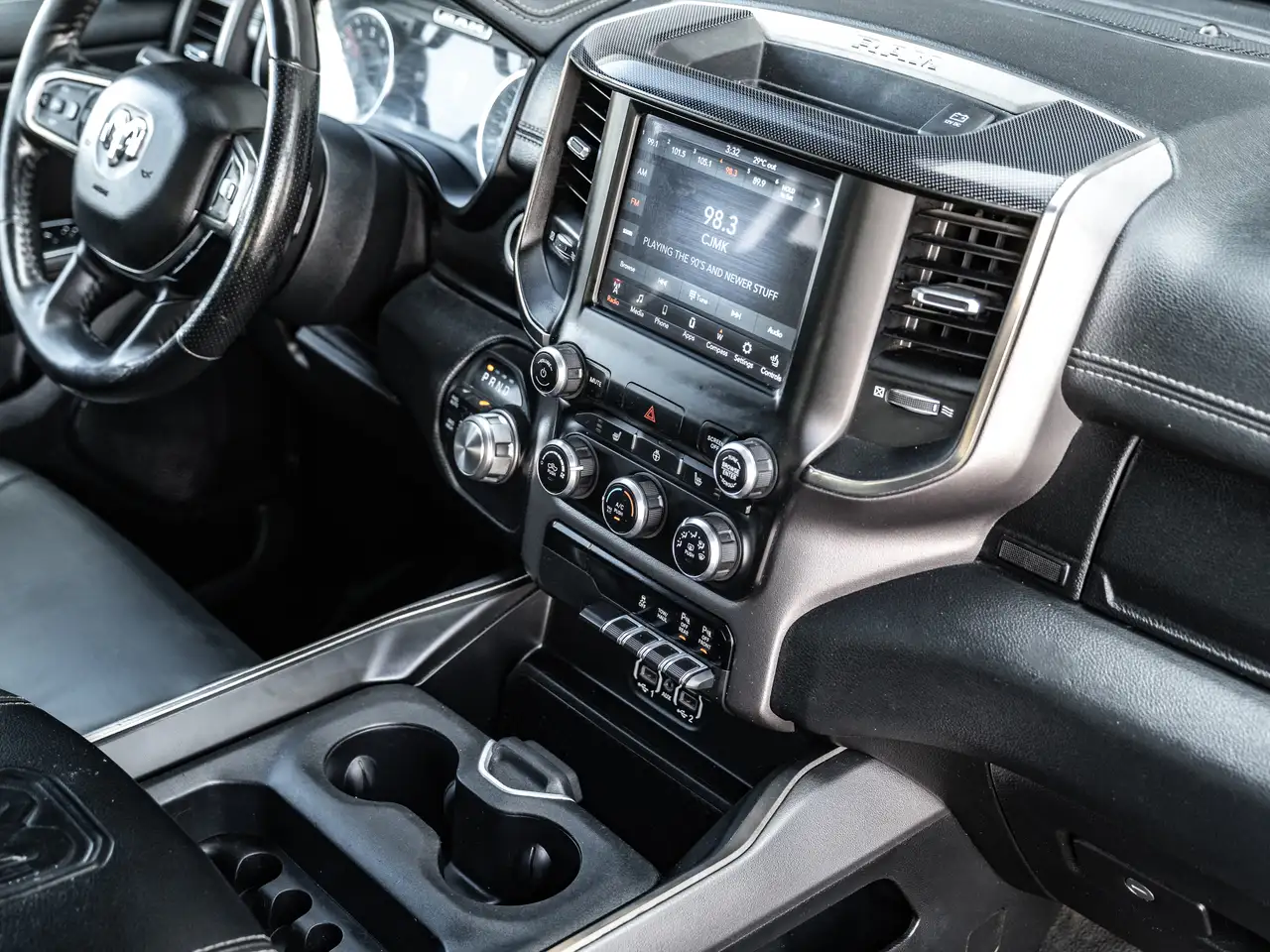 RAM 1500 снимка RAM 1500