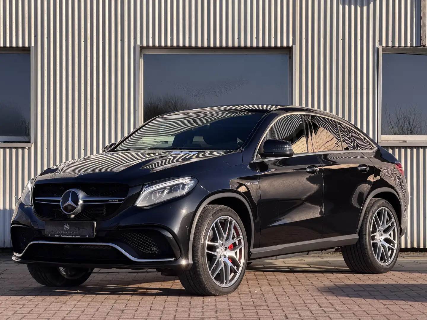 Mercedes-Benz GLE 63 AMG S 4Matic Pano*360*SpAg*H&K*Sitzbelüft Schwarz - 2