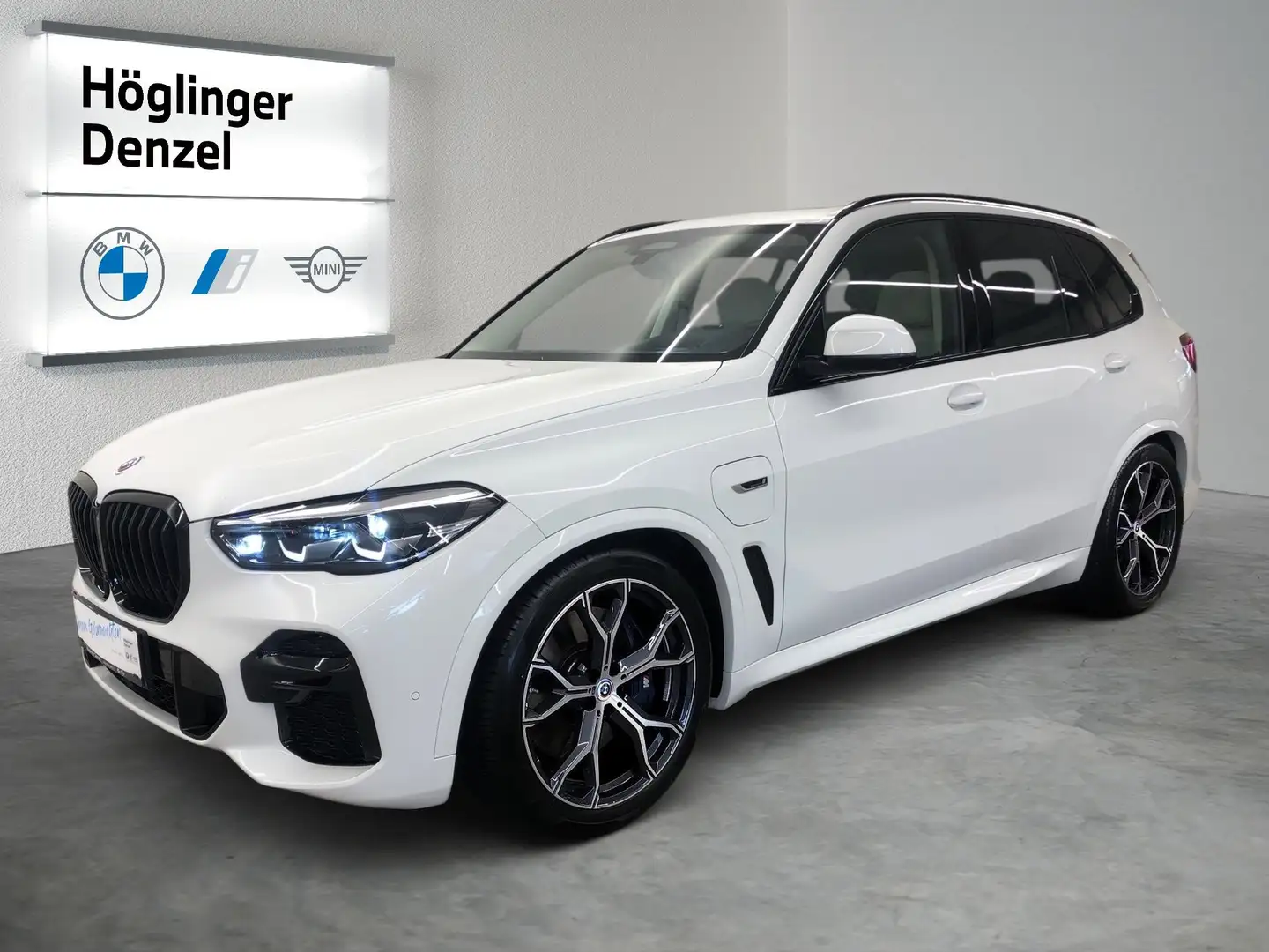 BMW X5 xDrive45e Weiß - 2
