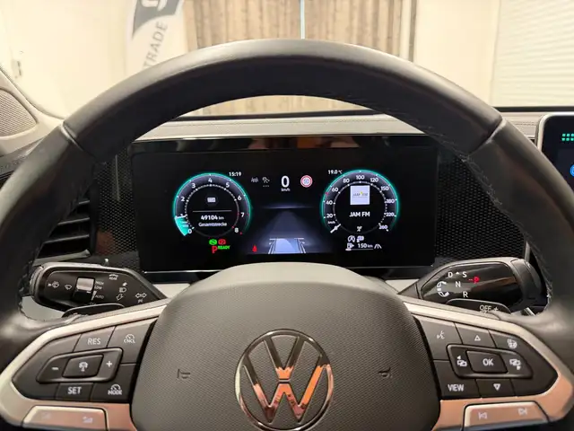 Volkswagen Passat view 13