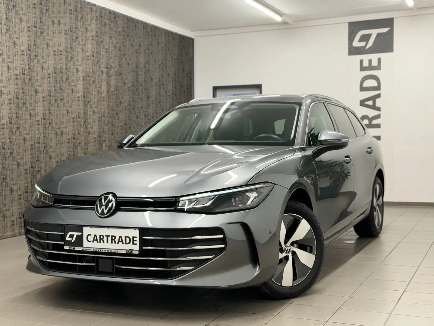 Volkswagen Passat Variant Passat 1.5 eTSI Business Grau - 2