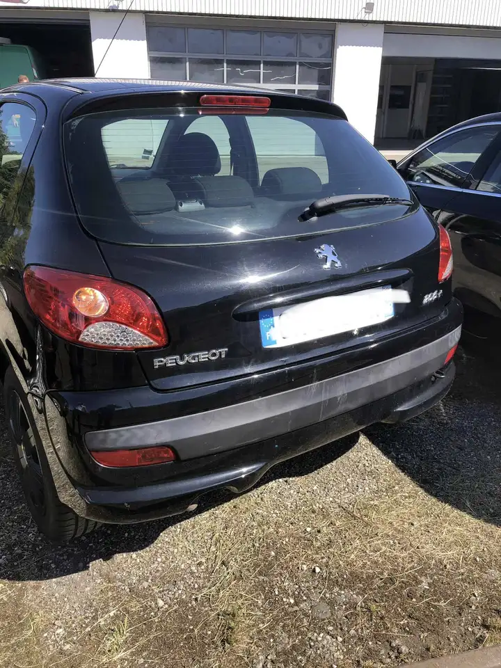 Peugeot 206 + 1.4e 75ch Urban