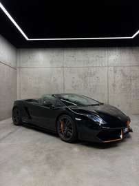 LP 570-4 Spyder Performante