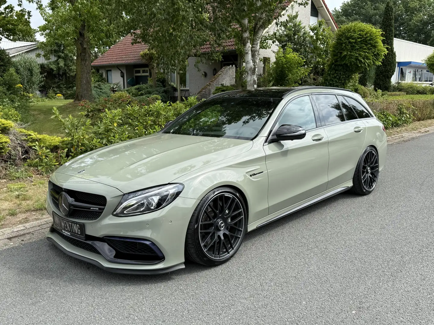 Mercedes-Benz C 63 AMG 476PK Burmester•Pano•KW-Schroefset - 1