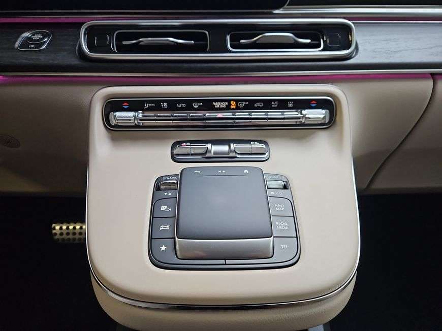 Mercedes-Benz V 250