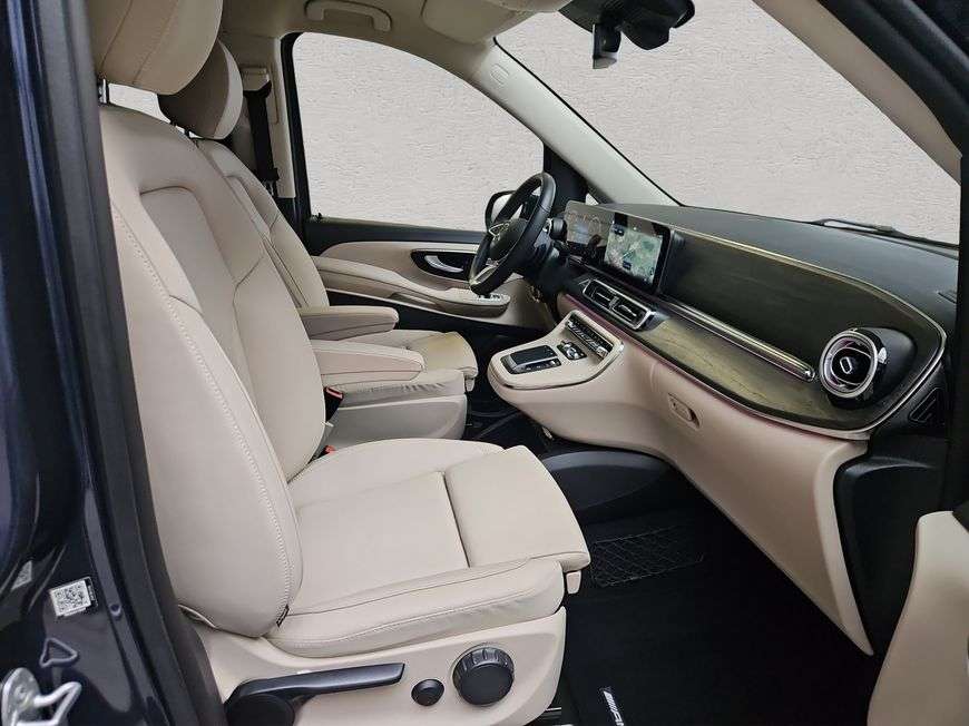 Mercedes-Benz V 250