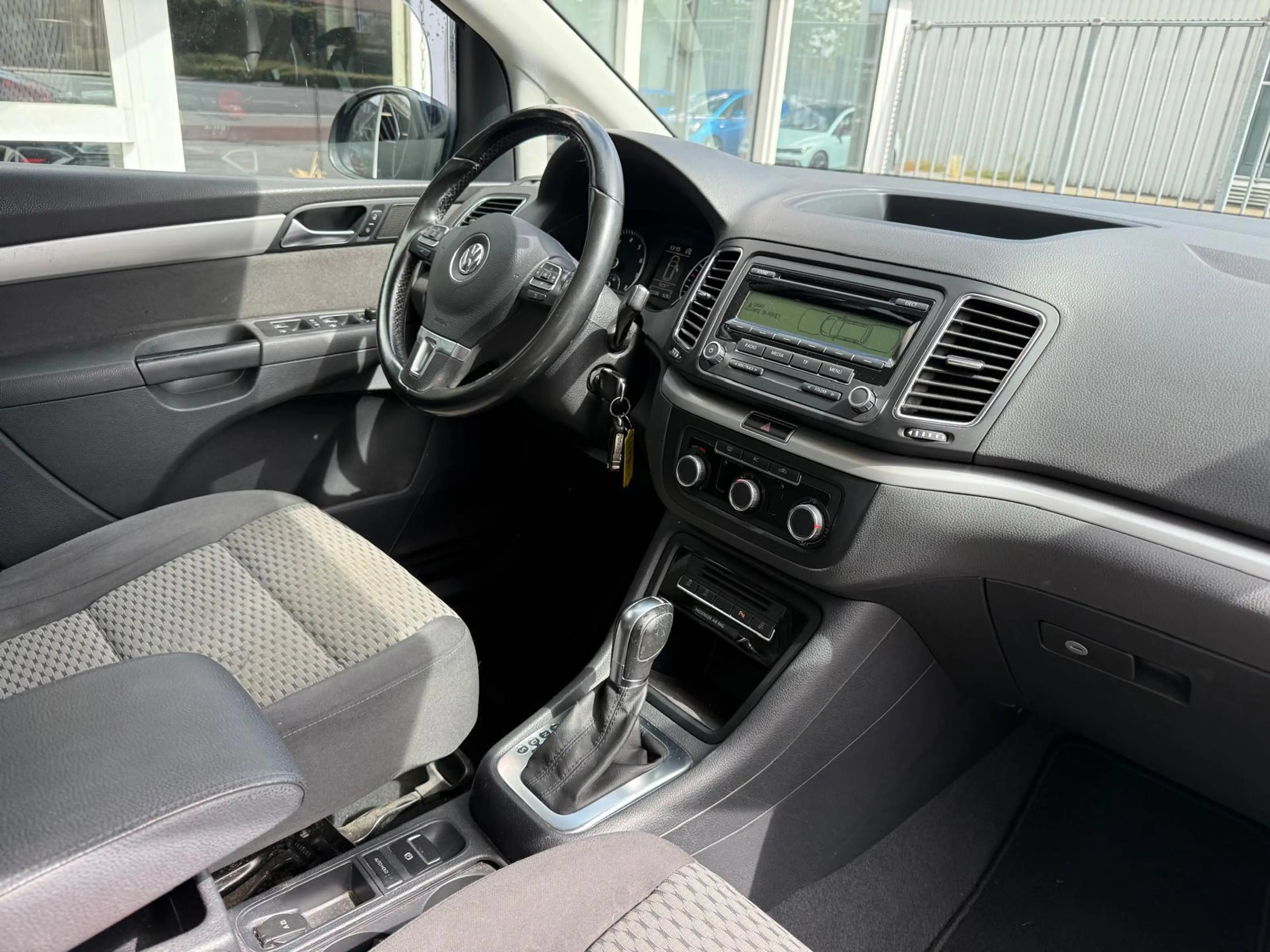 Volkswagen Sharan 1.4 TSI DSG Trendline — photo 10