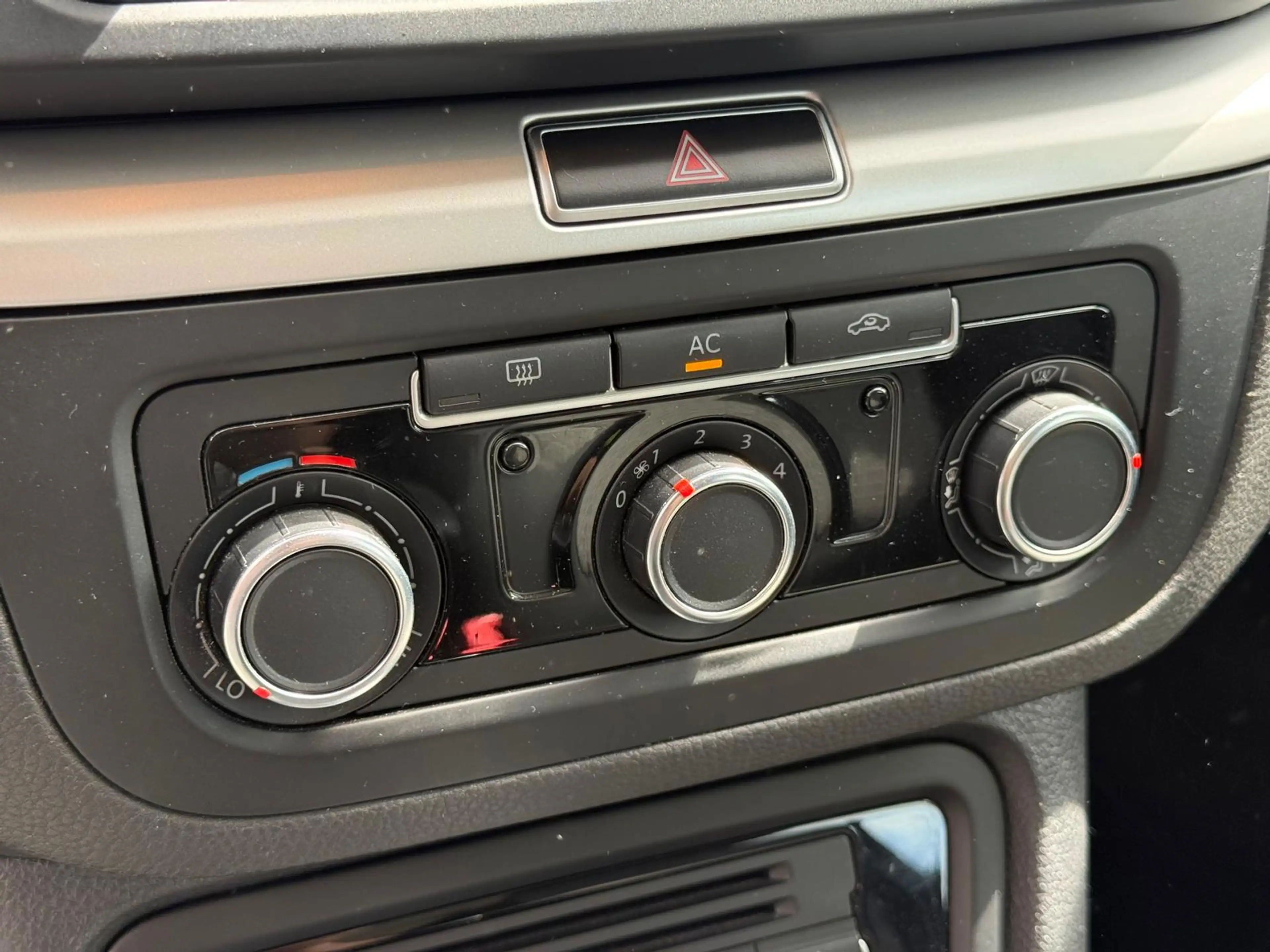 Volkswagen Sharan 1.4 TSI DSG Trendline — photo 19