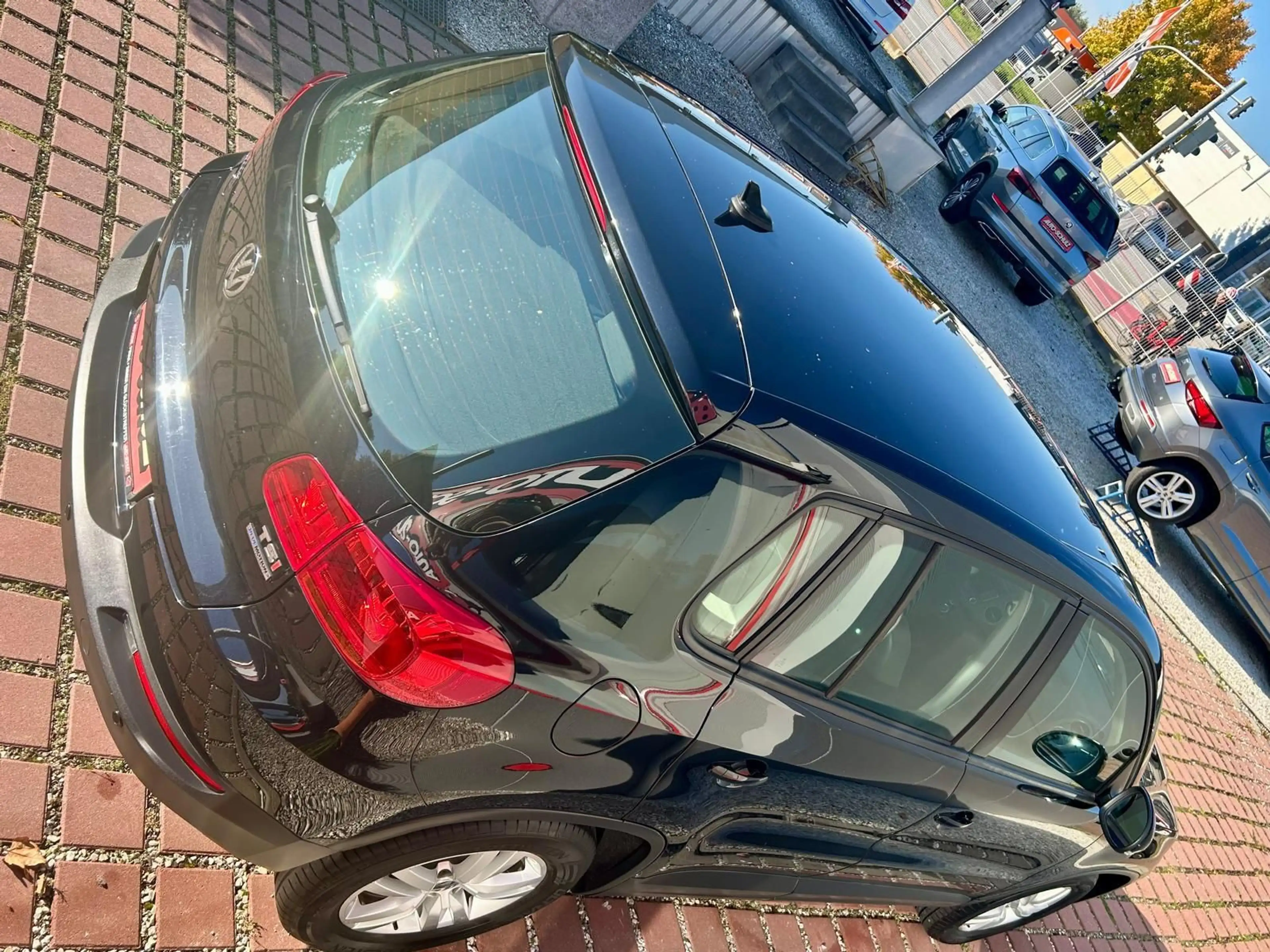 Volkswagen Tiguan 1.4 TSI Trend & Fun BMT NAVI SITZH. — photo 6