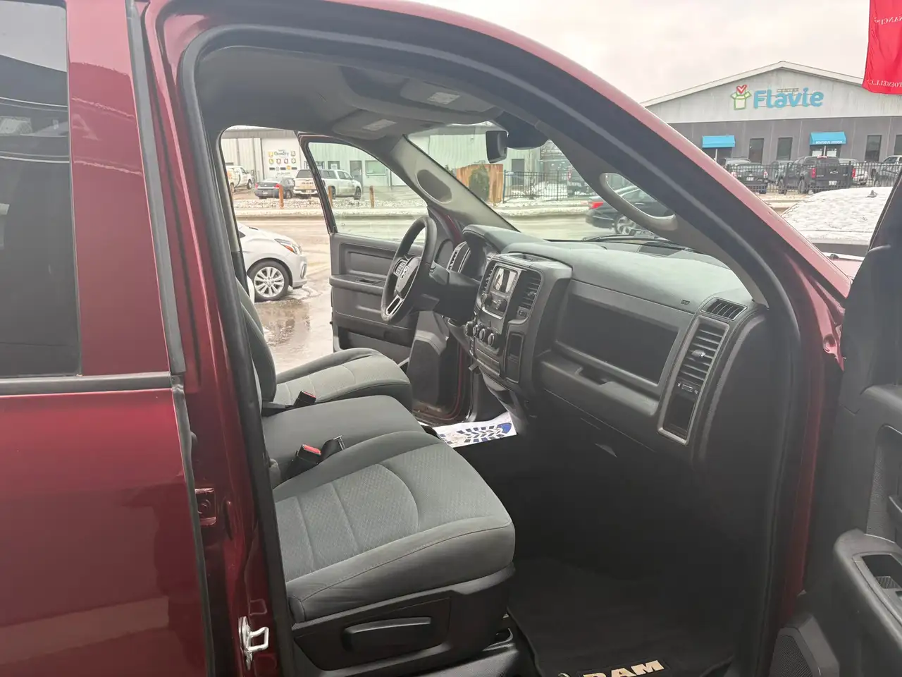 RAM 1500 снимка RAM 1500