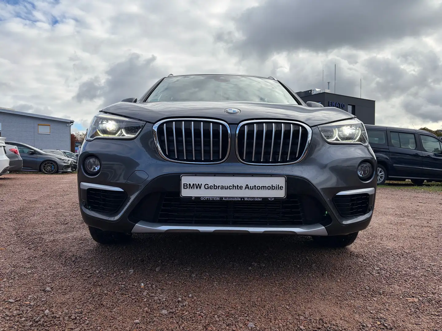 BMW X1 xDrive 20 d xLine*HU 01/2026* Grau - 2