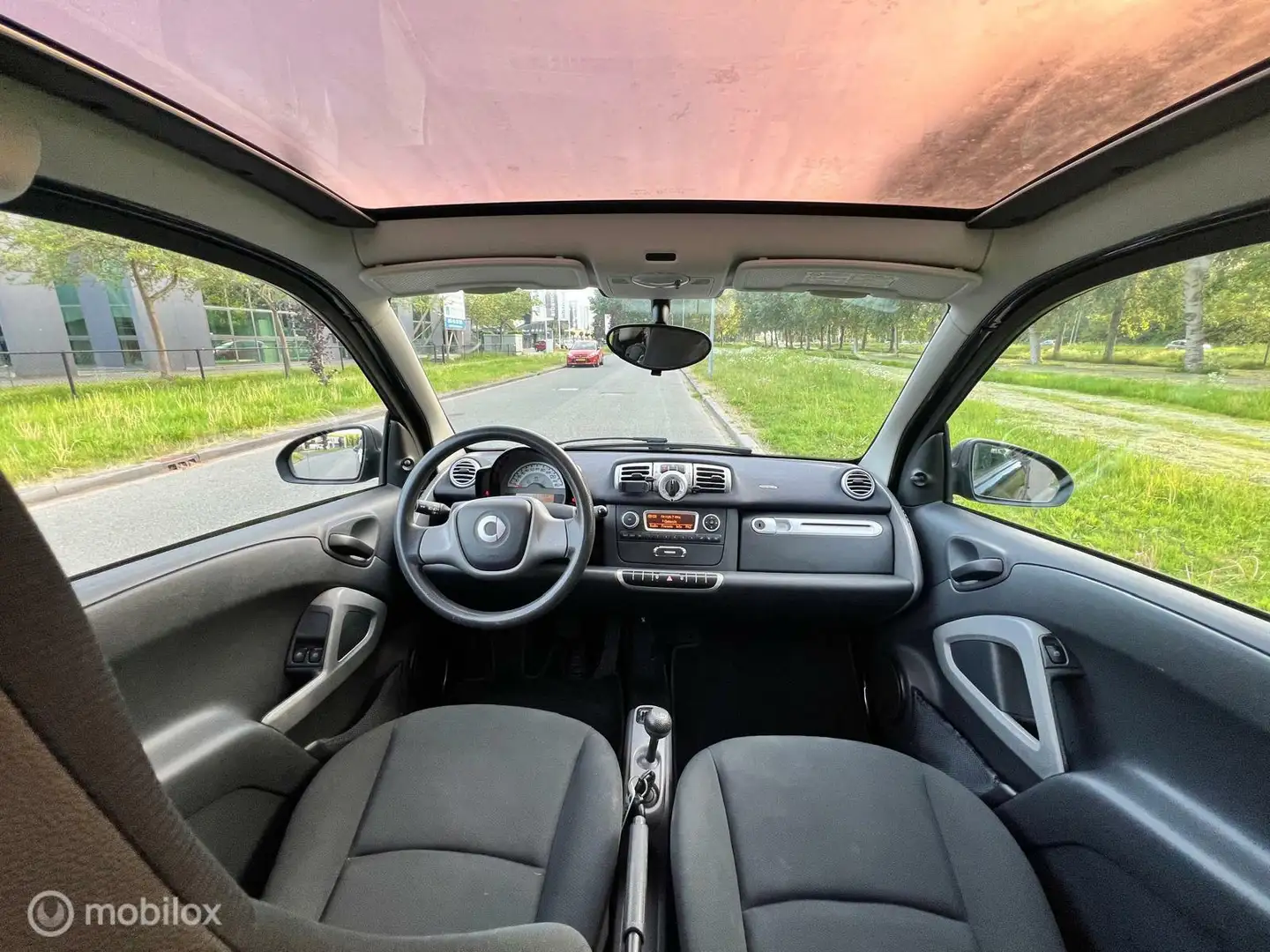 smart forTwo coupé 1.0 mhd Airco Elek.Ramen Pano Zwart - 2