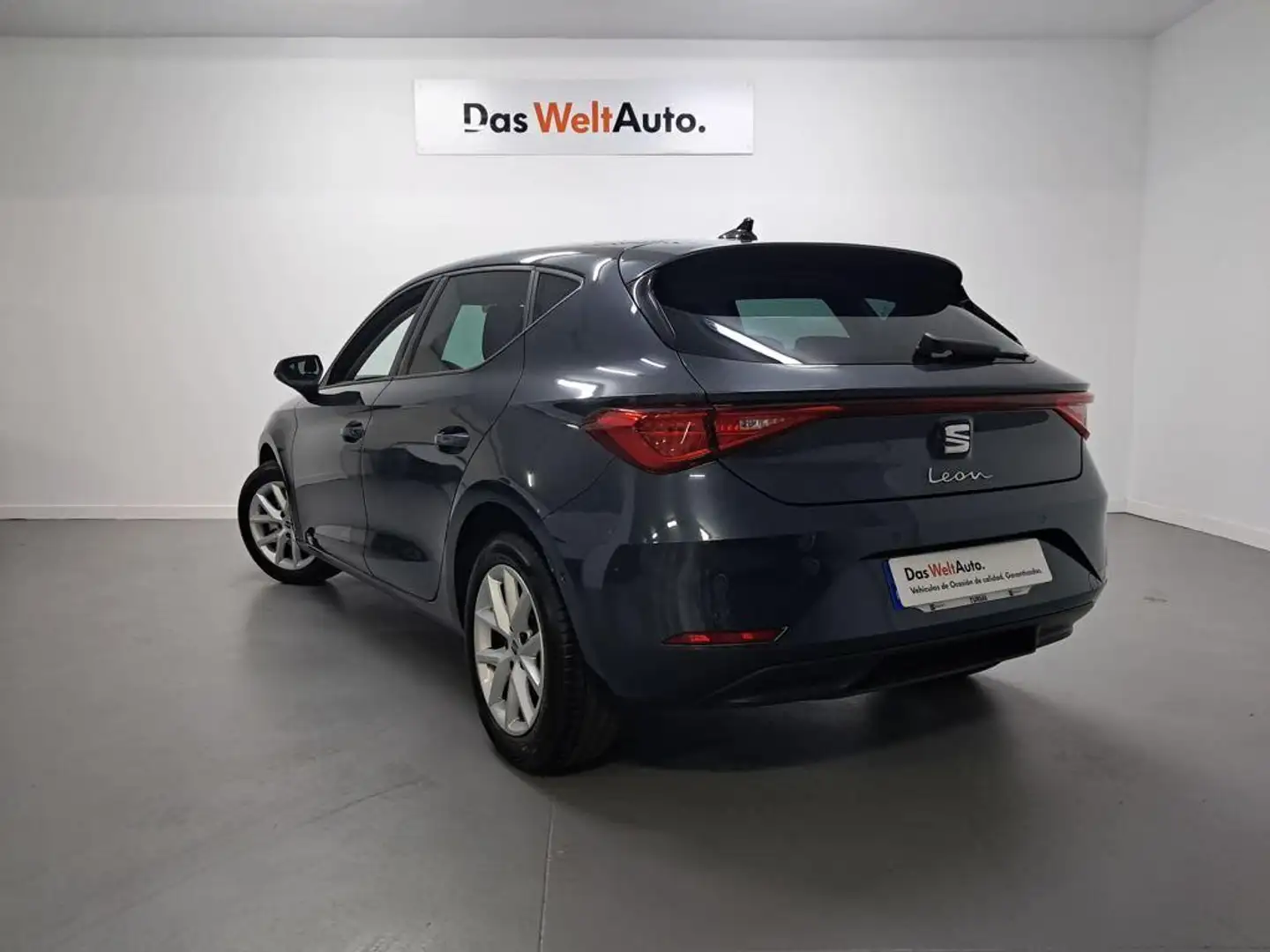 SEAT Leon 1.5 eTSI DSG-7 S&S Style Special Edition 150 Gris - 2