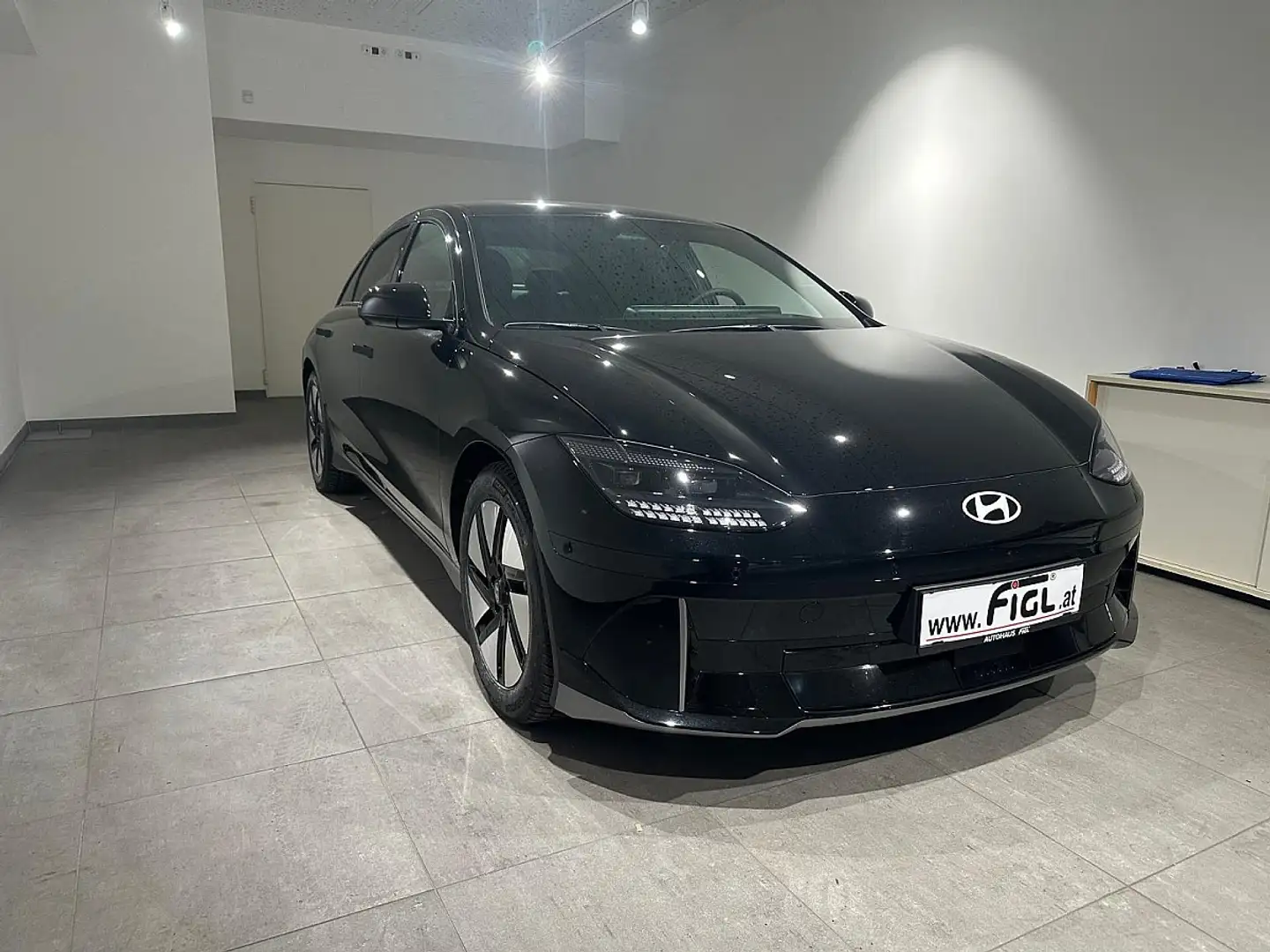 Hyundai IONIQ 6 Ioniq 6 Elektro 77,4kWh 4WD Top Line Long Range... Negro - 2