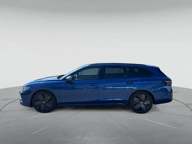 Volkswagen Passat view 6