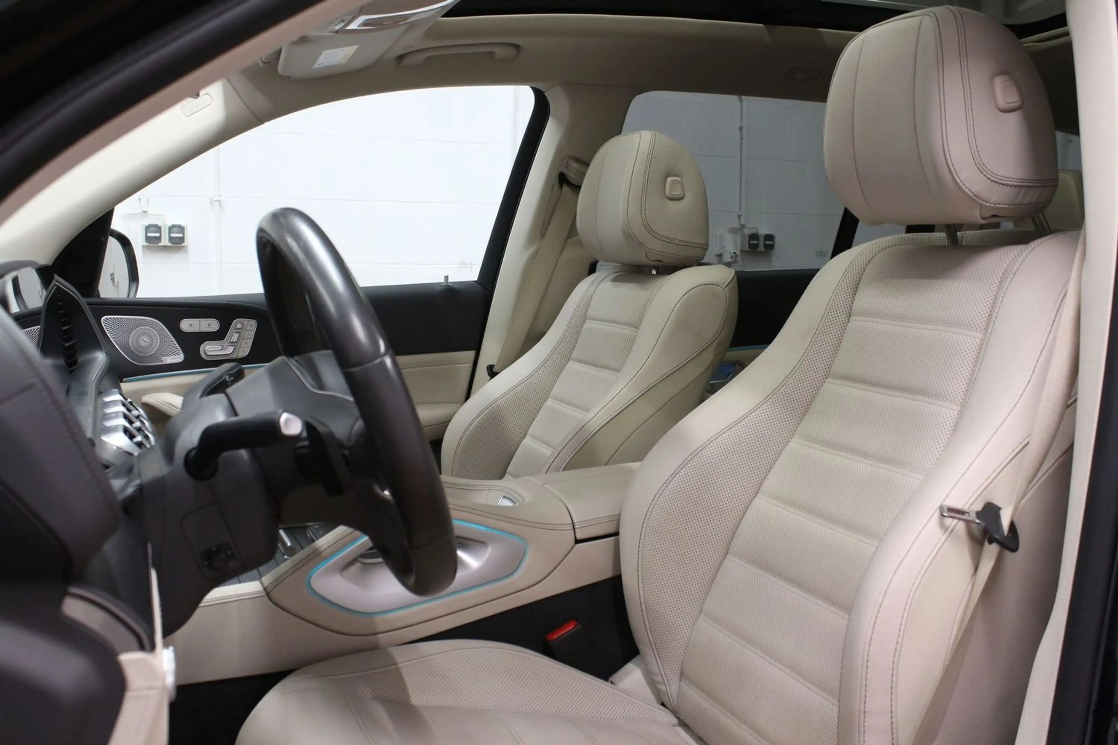 Mercedes-Benz GLS 350 4Matic 1.Hand Burmester LED 6 Sitze AHK Massage — photo 11