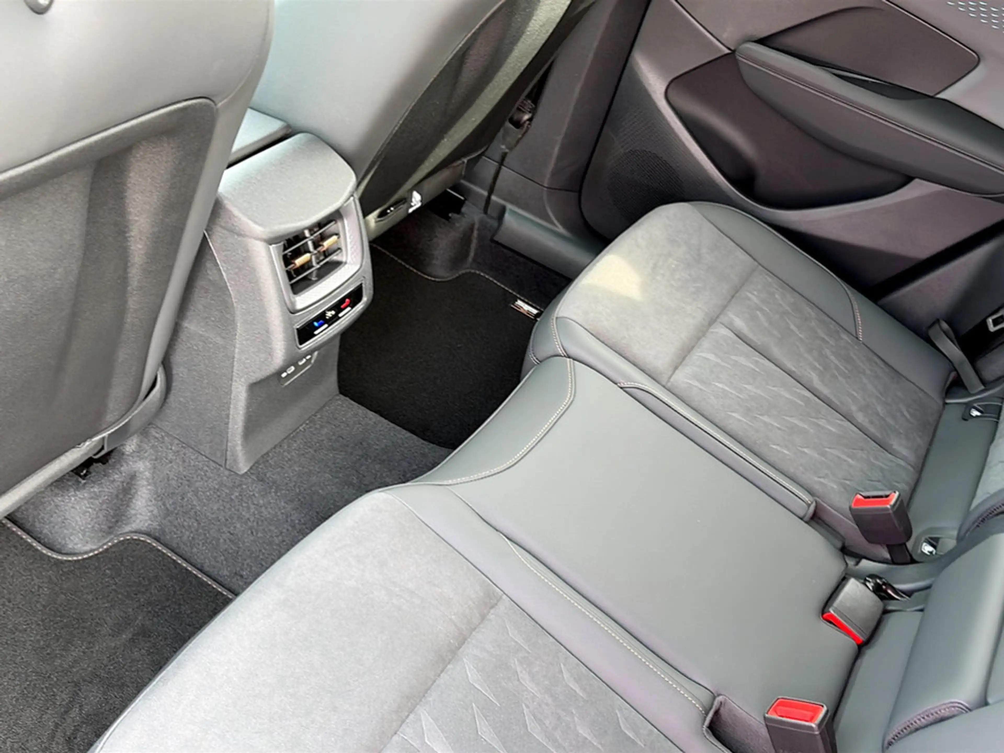 CUPRA Terramar e-HYBRID 204 PS DSG — photo 11