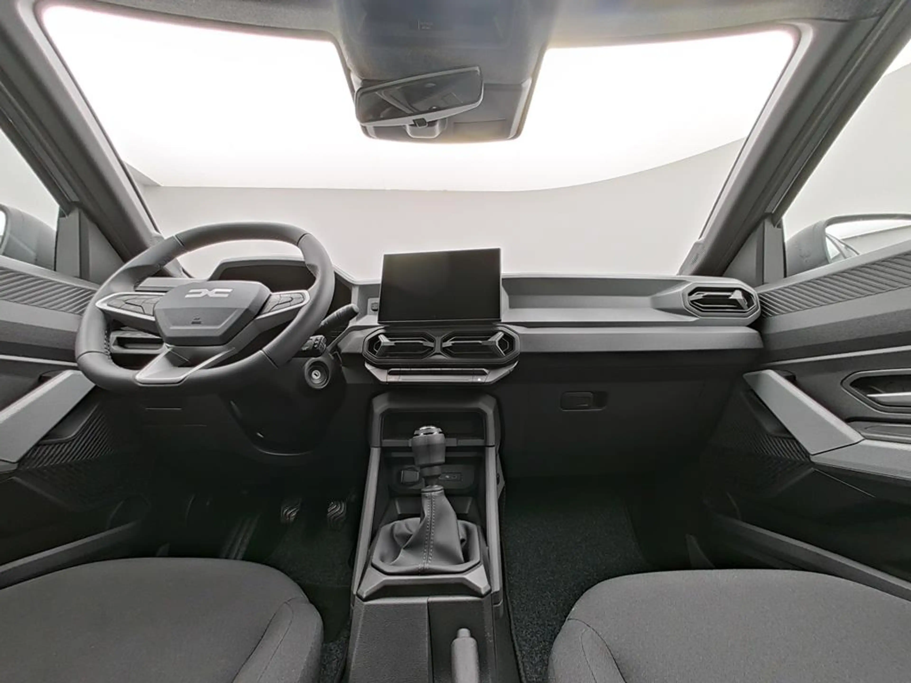 Dacia Bigster Essential mild hybrid 140 — photo 10