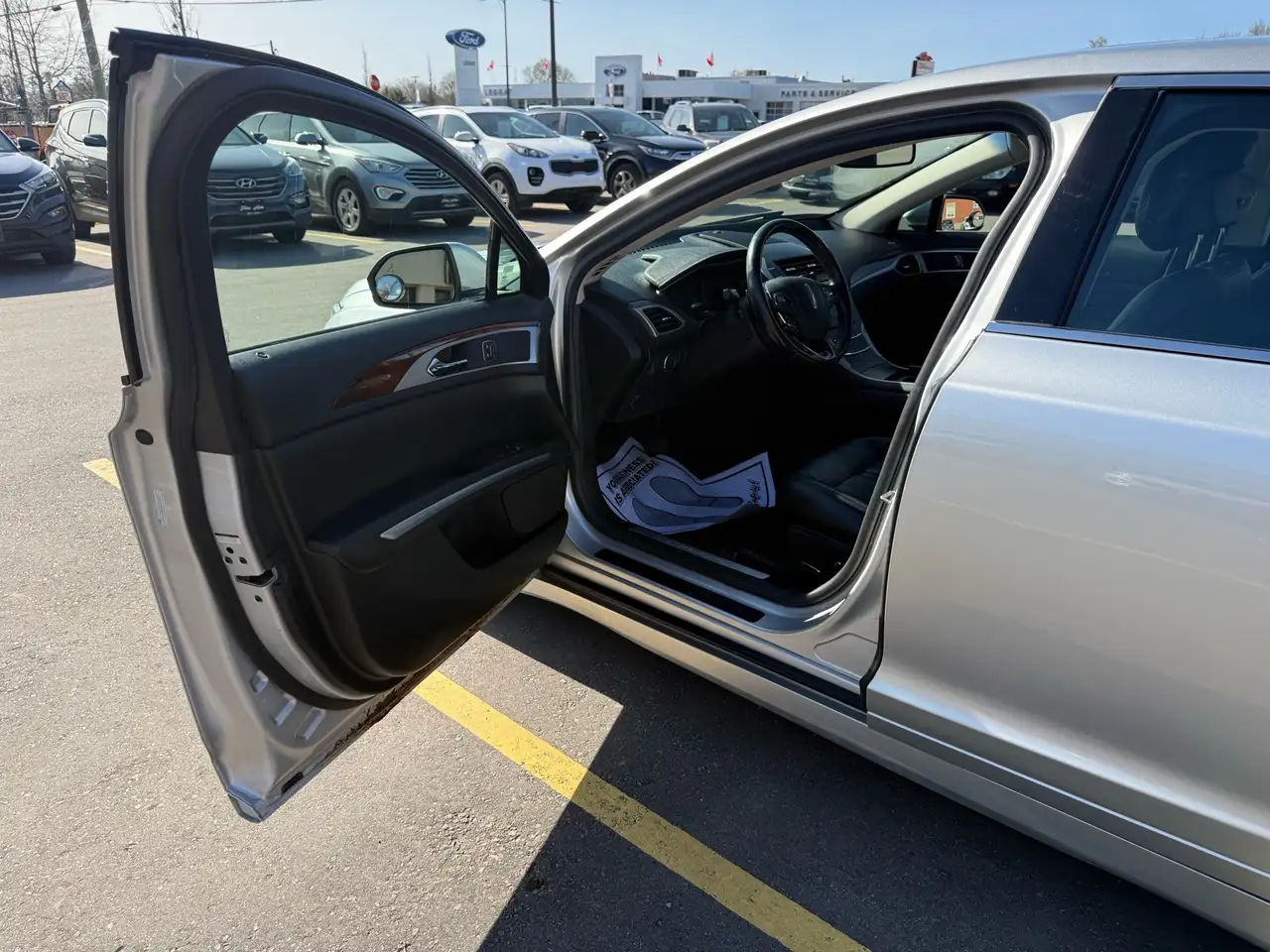 Lincoln MKZ снимка Lincoln MKZ