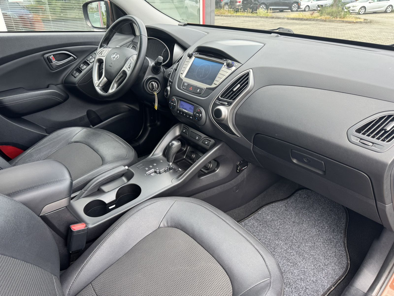 Hyundai iX35 2.0 GDI Trend Navi Temp Shzg T-Leder 1.Hand — photo 12