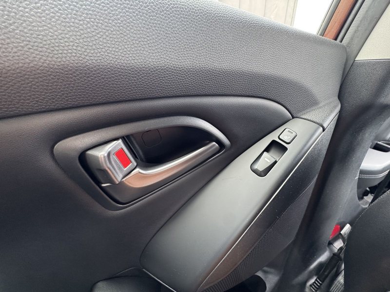 Hyundai iX35 2.0 GDI Trend Navi Temp Shzg T-Leder 1.Hand — photo 13