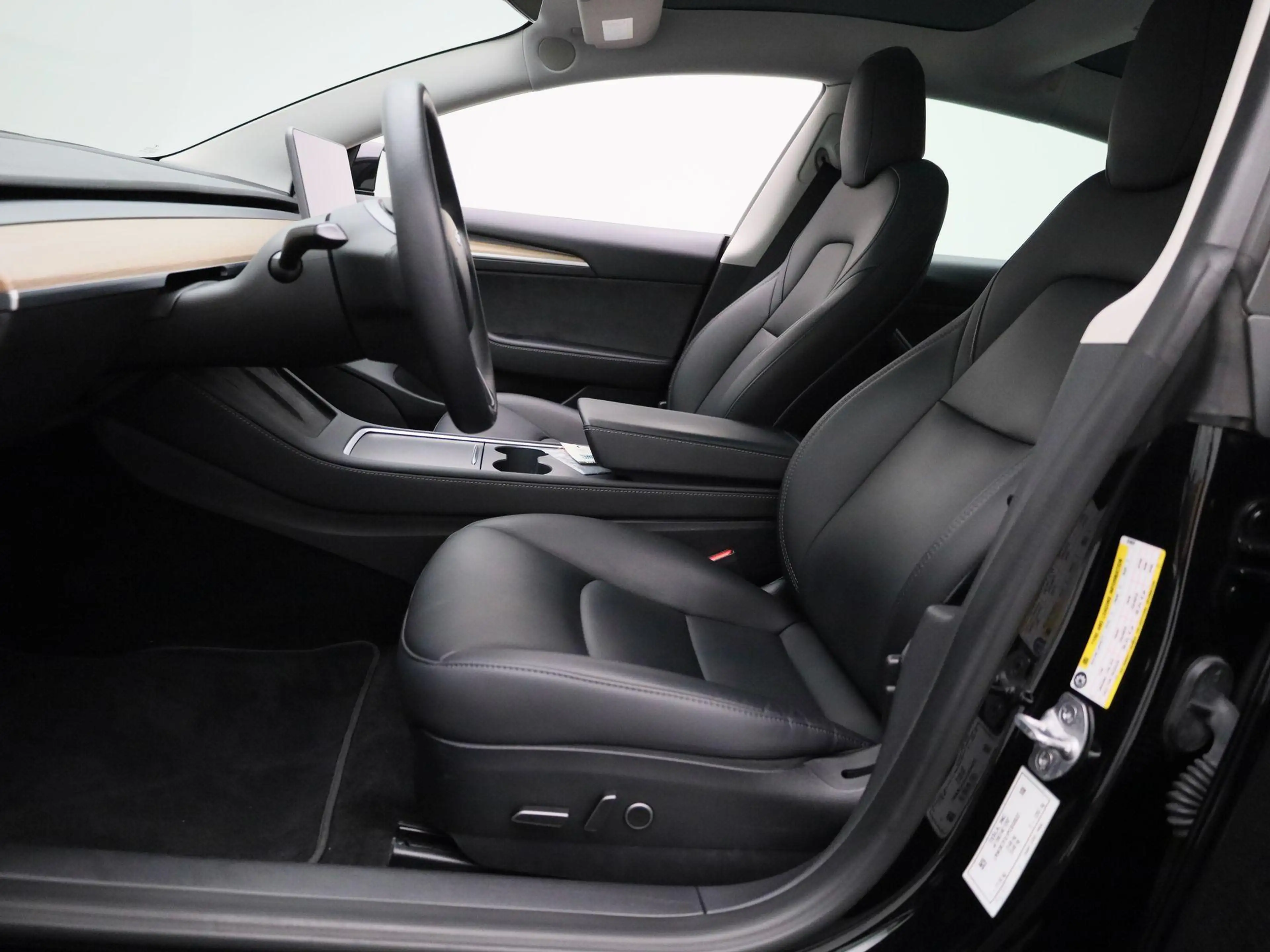 Tesla Model 3 Standard RWD Plus 60 kWh | WORDT VERWACHT | — photo 8