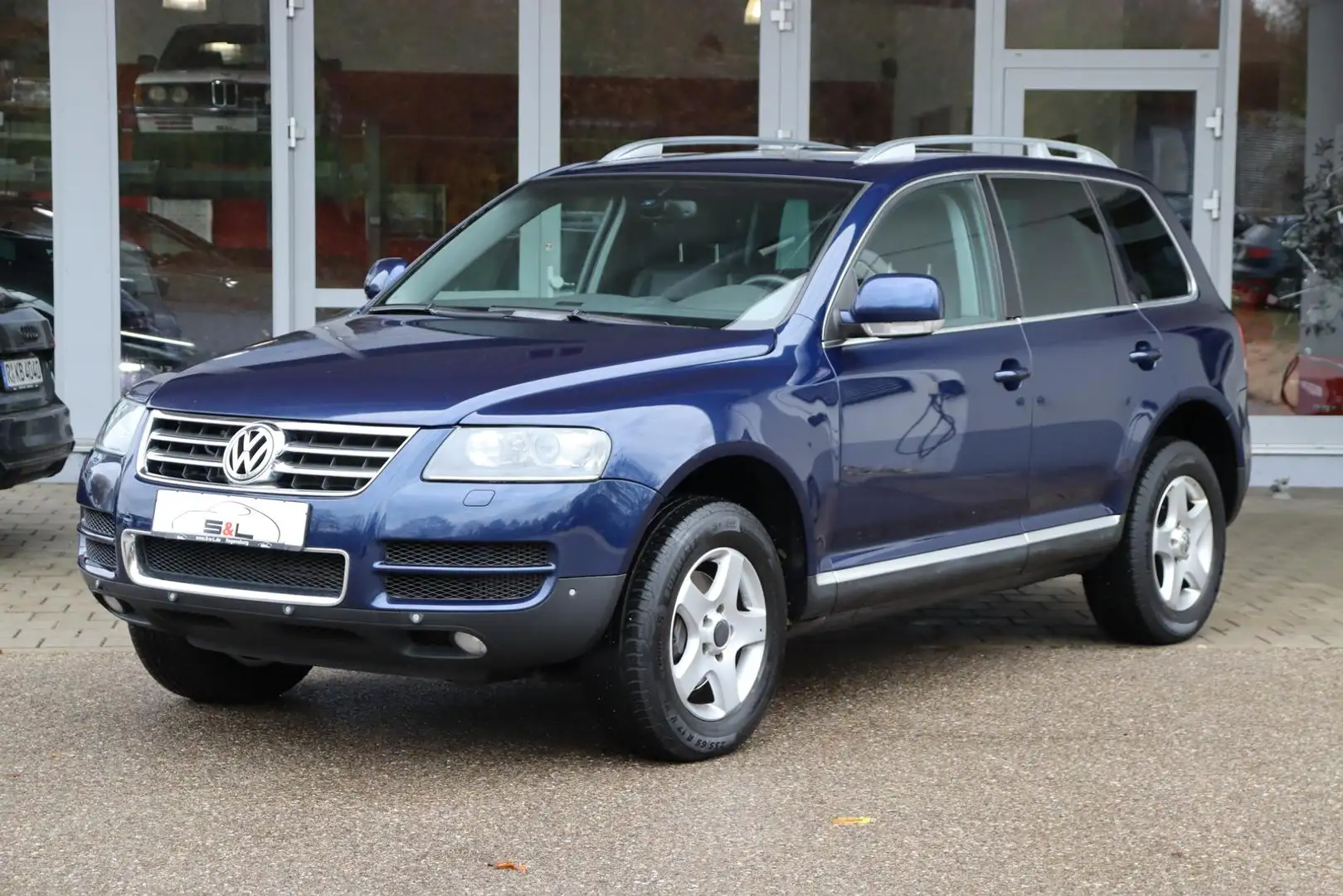 Volkswagen Touareg 3.0 V6 TDI / Navi / Leder / Xenon / Pano Blau - 1